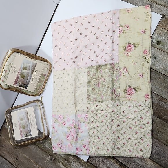 Bundle of 2 Vintage Luxe Standard Pillow Shams GREAT DEAL!! MSRP $60 - Picture 1 of 6